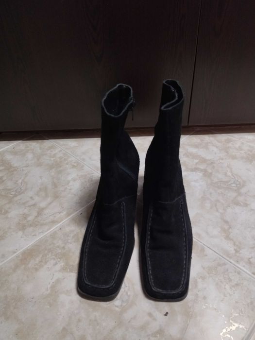 Официални велурени боти
