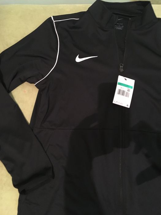 Спортивная одежда Nike в рассрочку