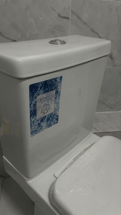 Срочно продам унитазы