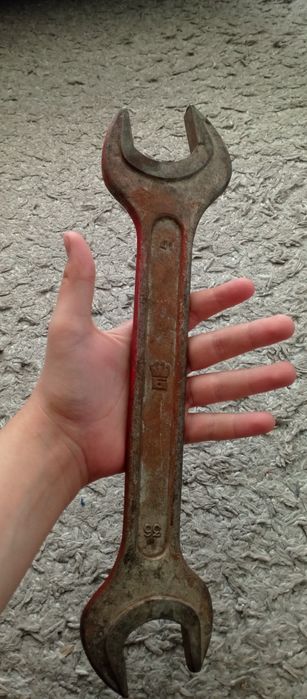 Продам дёшево гаечный ключ