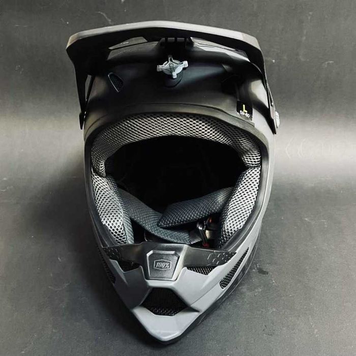 Каска CUBE Status 100