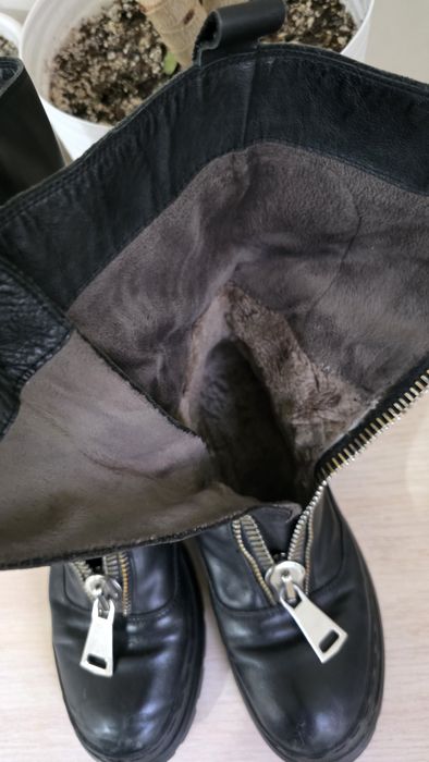 Продам кожанные зимние ботинку