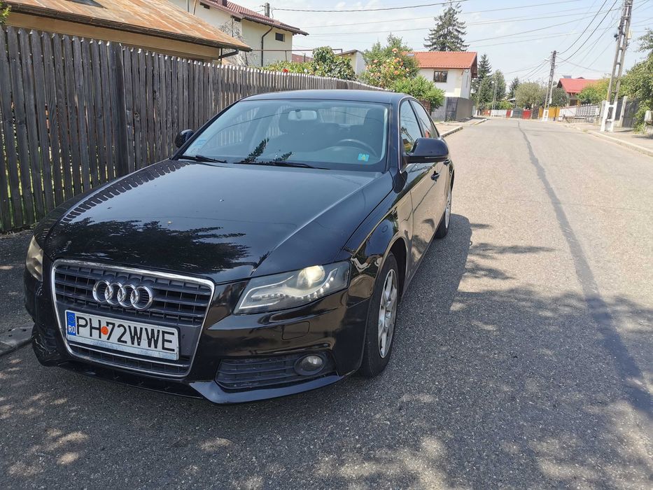 AUDI A4 berlina culoare negru