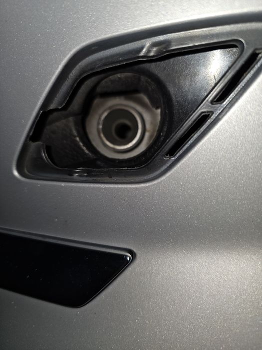 Capac ochi ( cârlig)  tractare bara fata XC60  2021 -