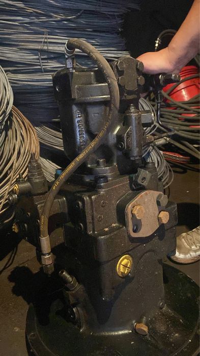 Насос основной на fuchs 331