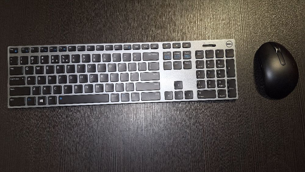 Kit Tastatura + Mouse Wireless Dell Premier KM717