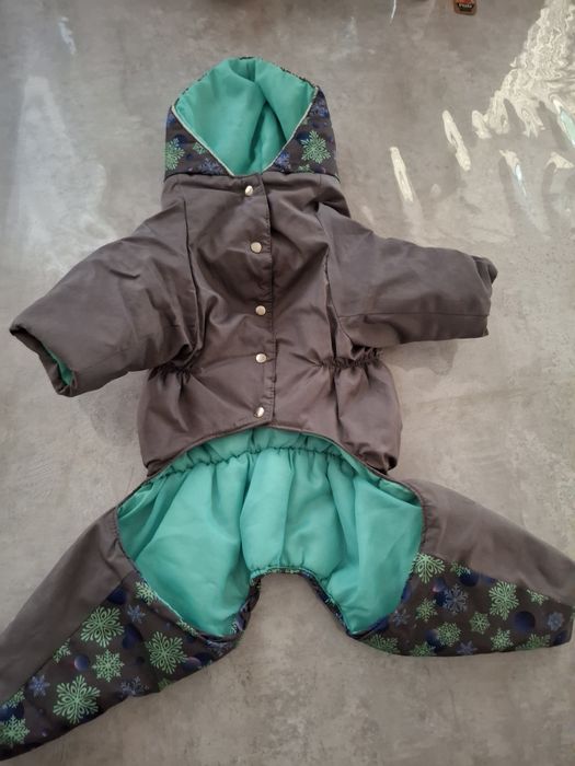 Продам недорого вещи для собак