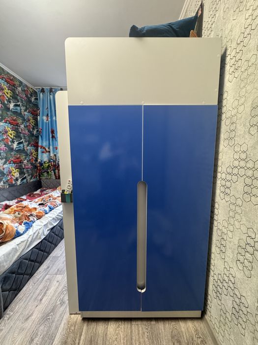 Кровать чердак со шкафом +стол+ матрас