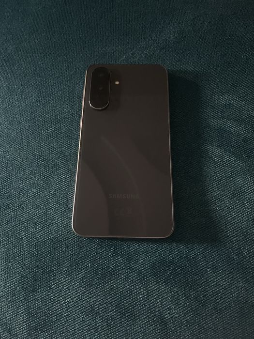 Samsung Galaxy A36 5g 8GB RAM 256GB stare foarte buna folosit aproximativ o luna. Telefonul functioneaza perfect fara niciun fel de problema.