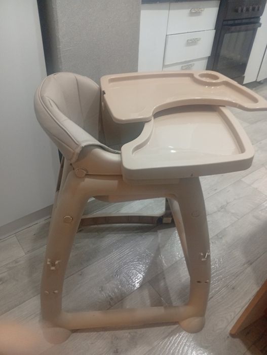 Продам стульчик для кормления