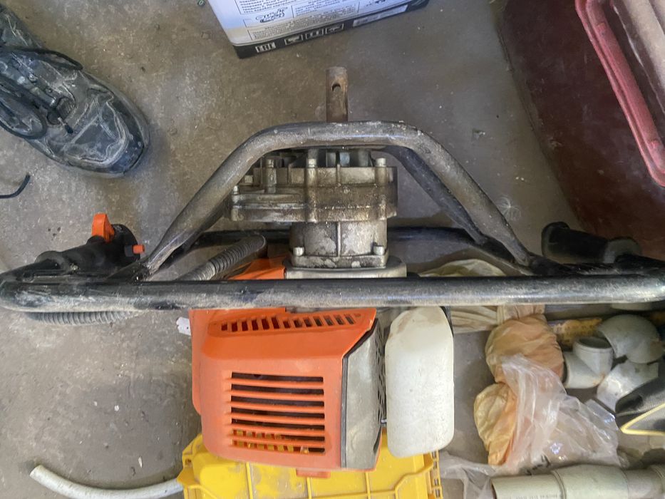 Продам мотобур  бензиновый