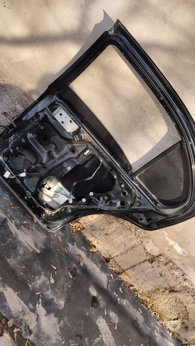 Продам двери Ниссан максима