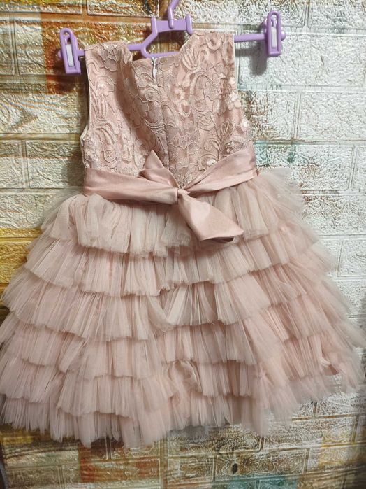 Детски рокли, различни размери