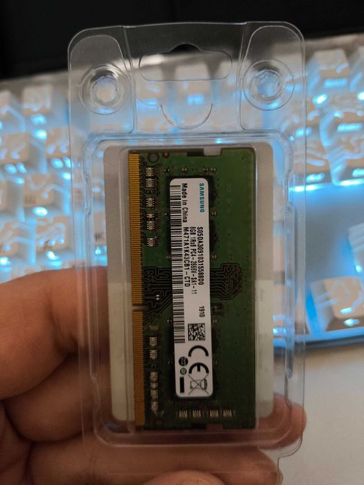 Noutbuk uchun komplekt qismlar (RAM 8GB, HDD 1TB, USB fleshka 64GB)