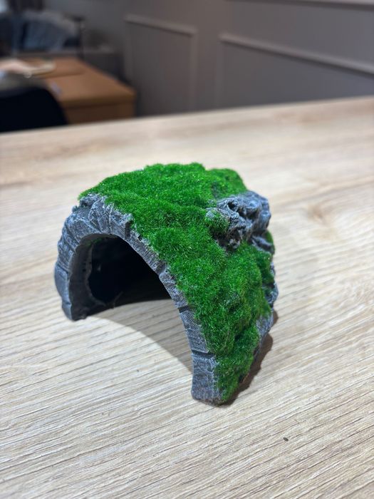 Хралупи за терариум и влечуги