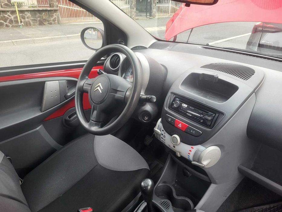 CITROEN C1 / an 2011 /euro 5/motor TOYOTA /distributie lant/ consum 4%/senzori parcare/factura/ fiscal/ garantie