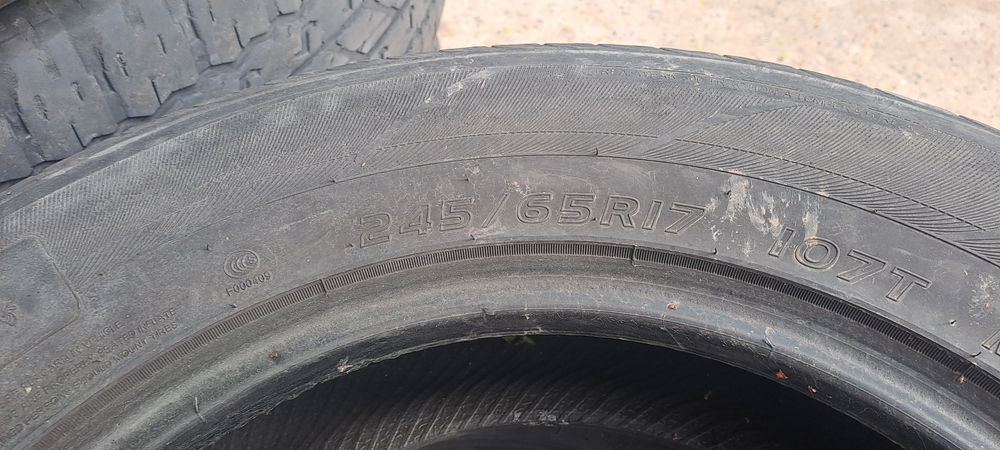 Продам бу шины от пикапа