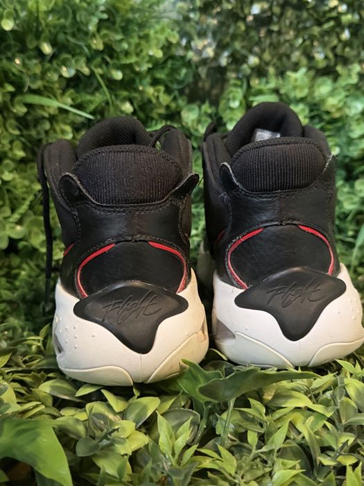 Air Jordan Max Aura 4