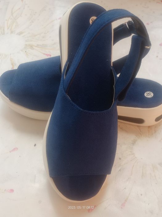 Босоножки новые,летние,