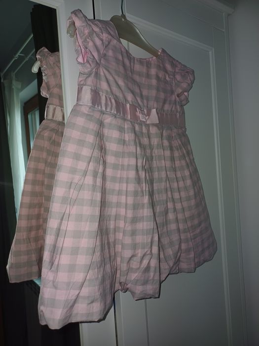 Vând 3 rochițe la prețul de 50 lei toate