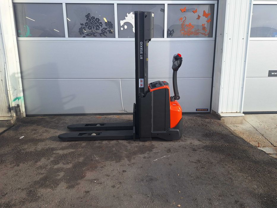 Електрически стакер Toyota SWE120 - 750 м.ч. - 3700 mm