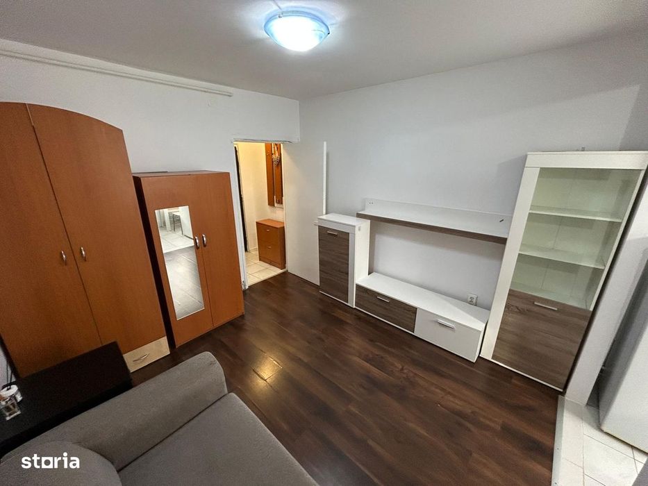 Garsoniera de vanzare - zona Spitalul Judetean
