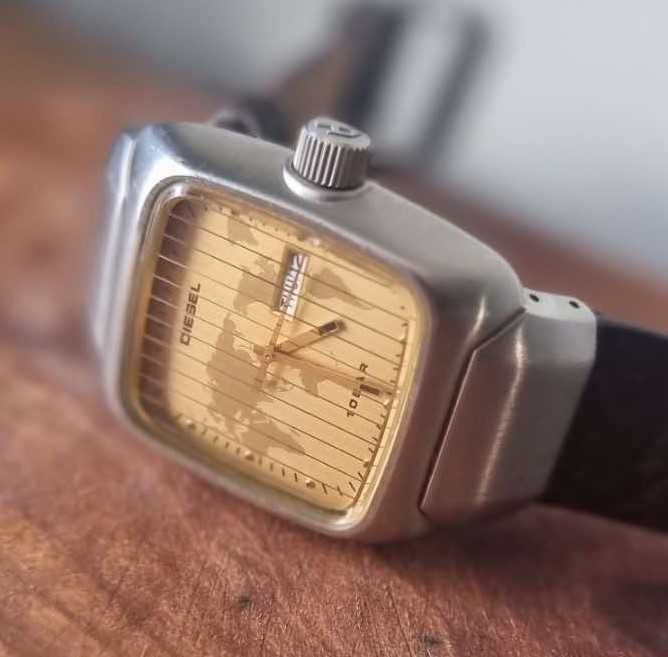 Красив ретро часовник Diesel за ценители