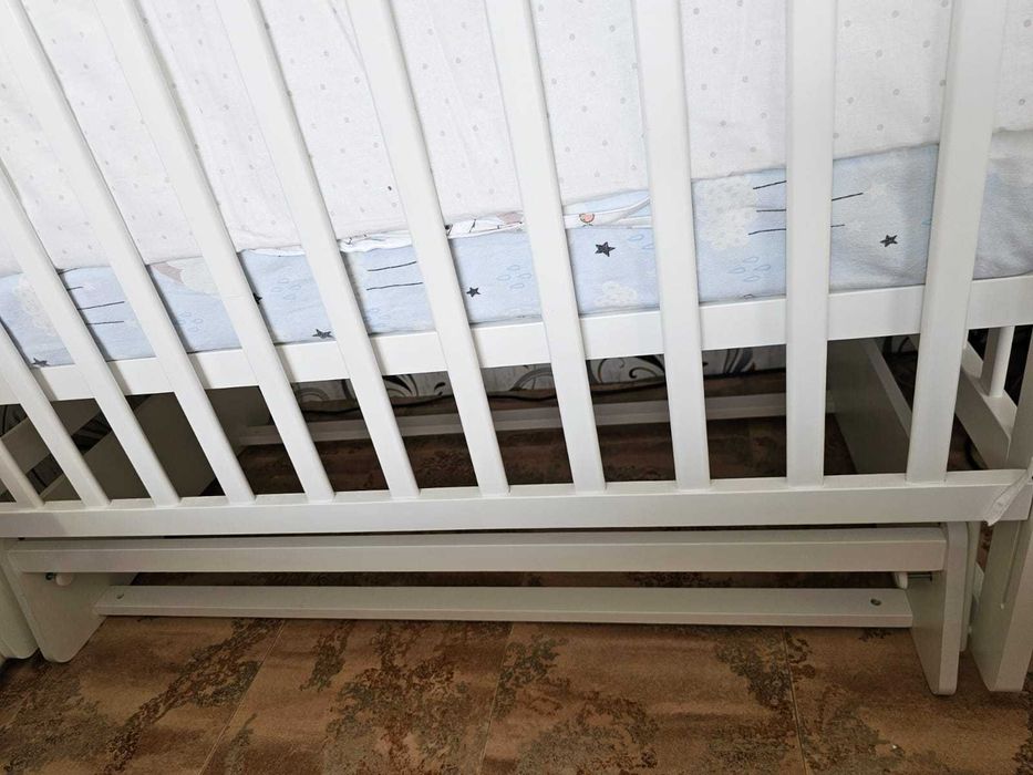 Продам детскую кроватку