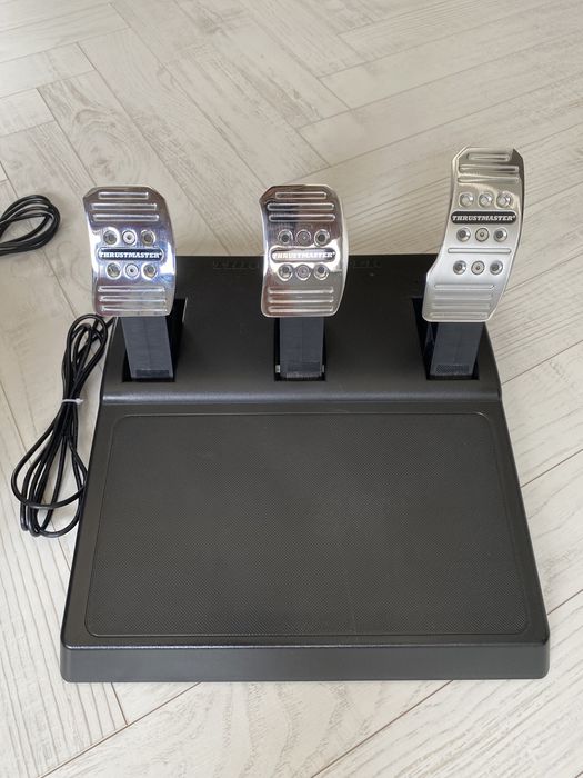 Игровой руль Thrustmaster T150 Pro