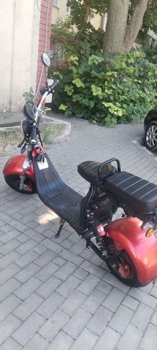 Vând motoscuter electric