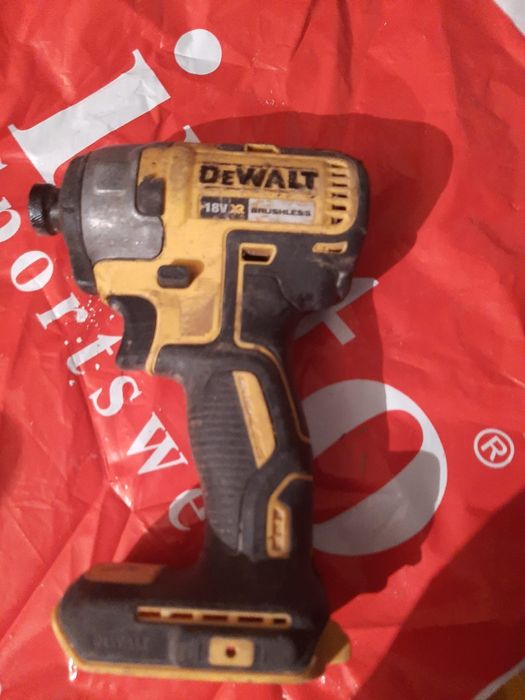 Devalt împac brushles.