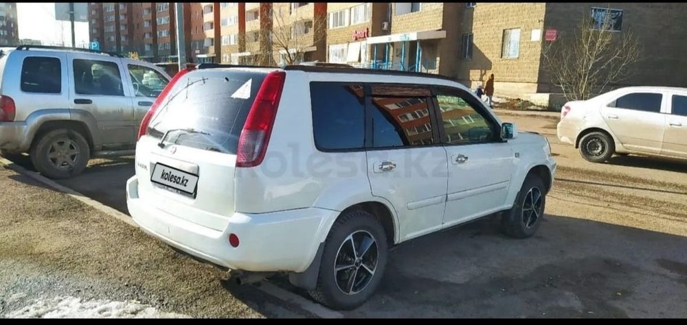 Автомобиль Nissan x Trail