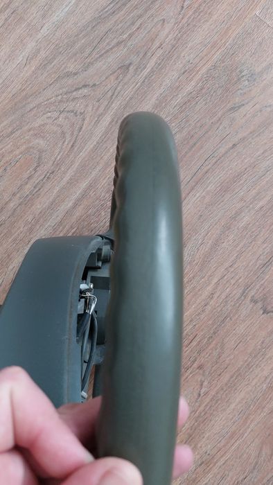 Продам руль от камри 35