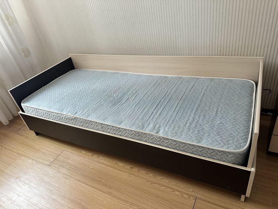 2 односпальное кровать, тумбочка