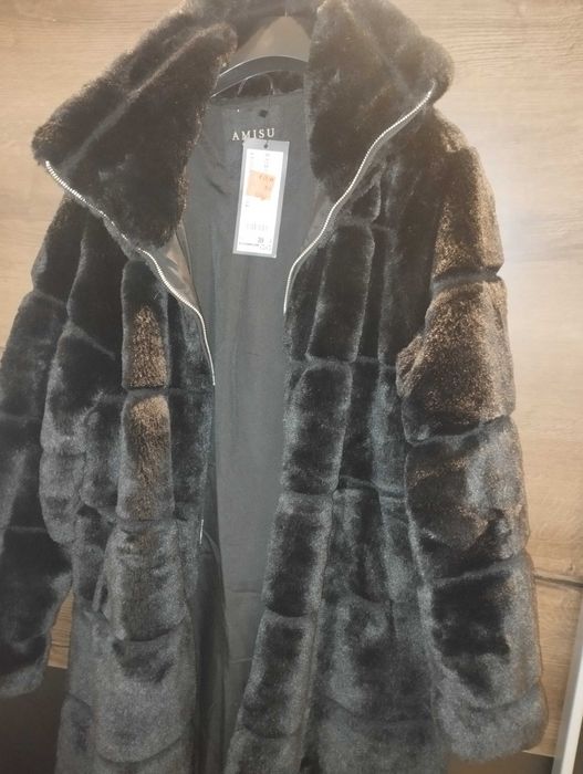 Палто с изкуствен косъм