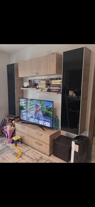 Mobilă living STAER cu vitrine sticlă neagră, MDF, stare buna