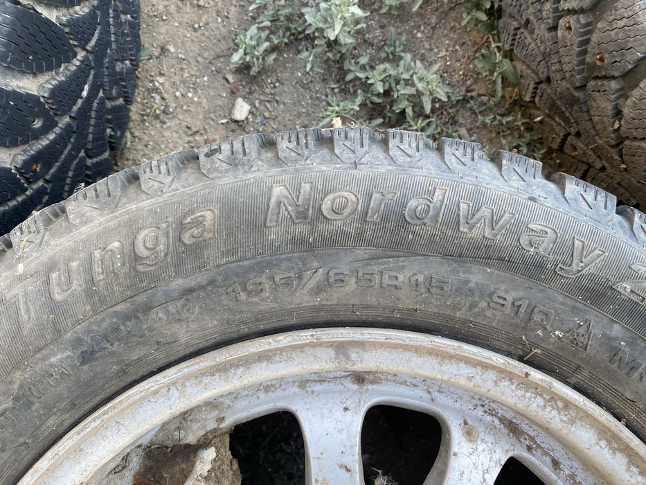 Продам зимние шины