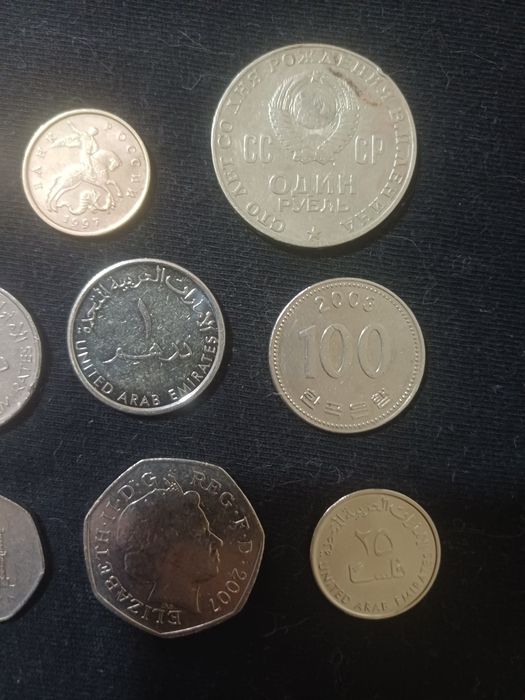 Продаются монеты разных стран