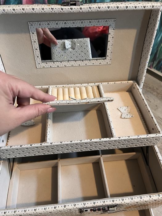 Cutie bijuterii cu cifru-noua