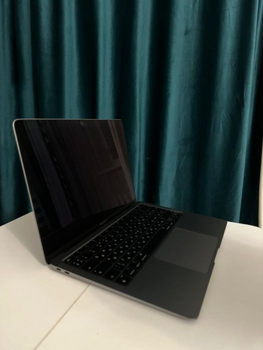 MacBook Air 13, M1 100%