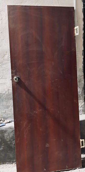 Отдам 2 двери бесплатно