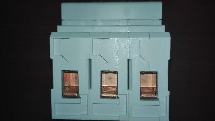 Hager-автоматичен прекъсвач 2/3 полюсен-НОВ