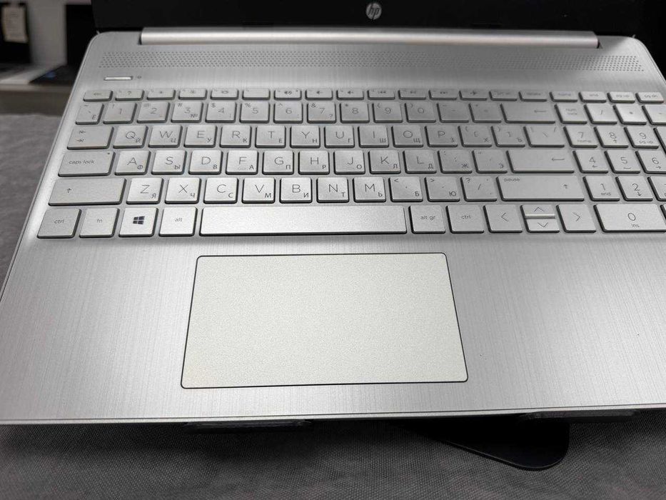 HP 15 Core i3-11*ОЗУ 16*SSD 512*Для работы Шустрый
