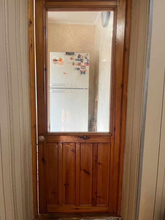 Продам двери деревянные бу