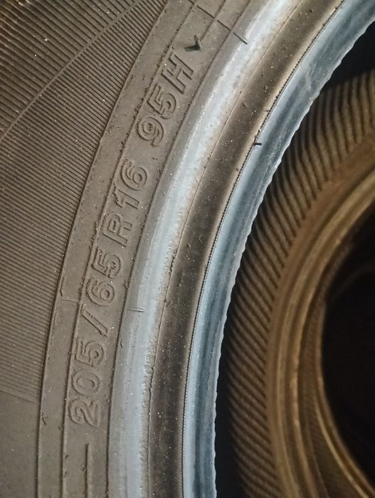 Продается покрышка комплект