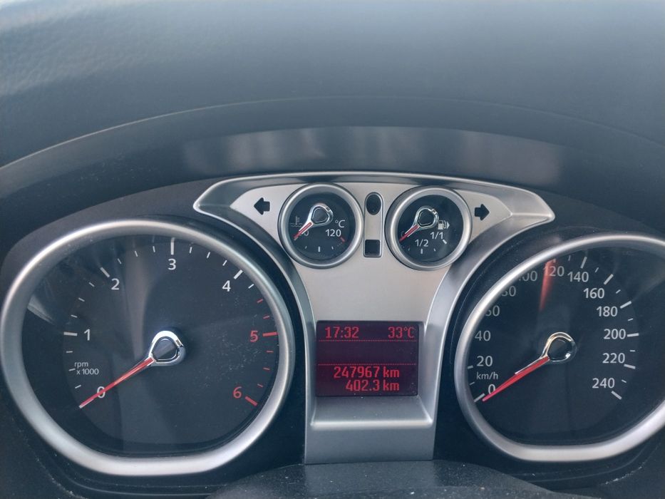 FORD Focus 2011 — imagine 4