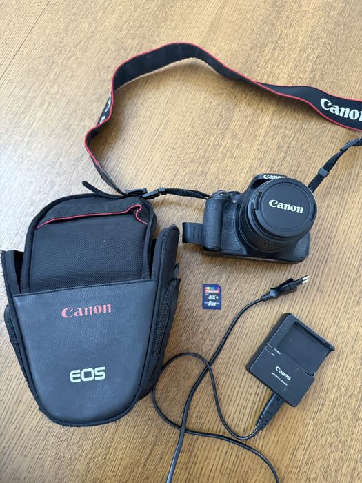 Фотокамера Canon EOS 600D