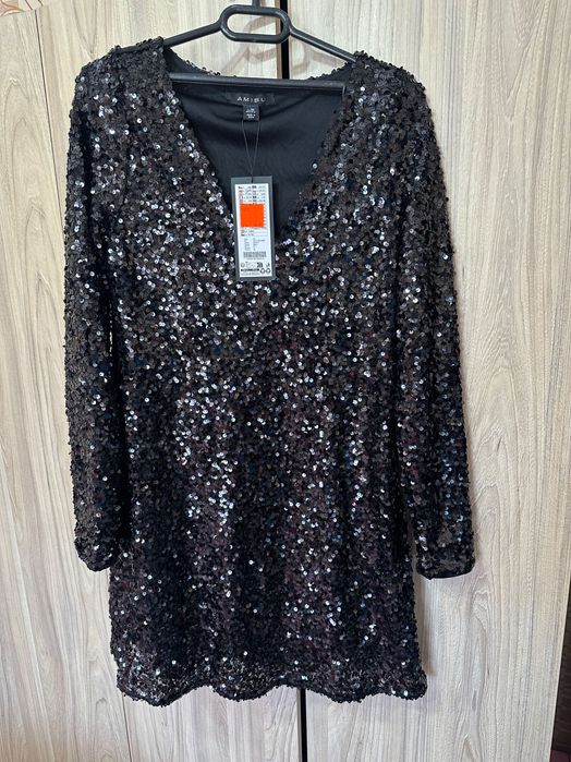 Парти рокля с пайети