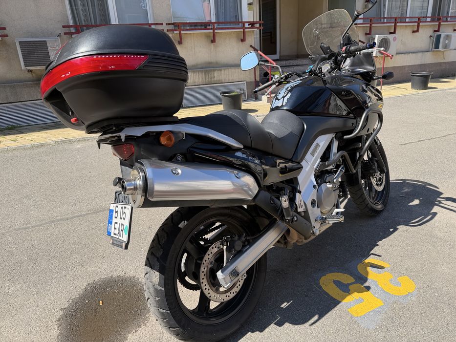 Suzuki V-Strom DL650 din 2004