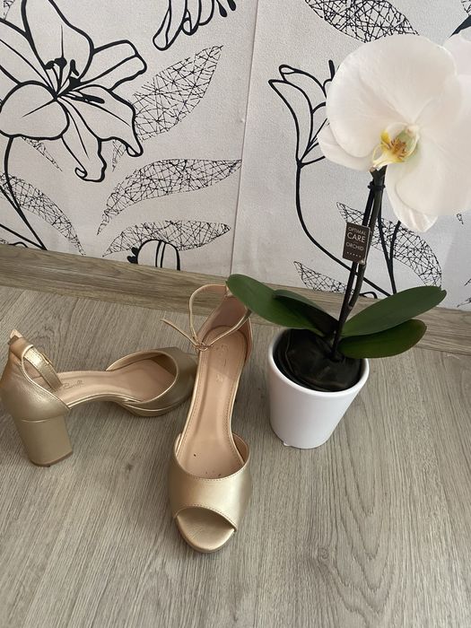 Официални дамски обувки по10 €